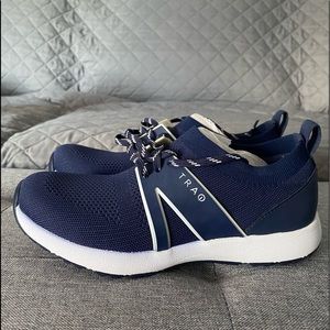 Women’s TRAQ Alegria size 5 new never worn